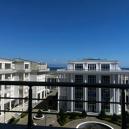 A&d Penthouse 3 Bedroom Apartment