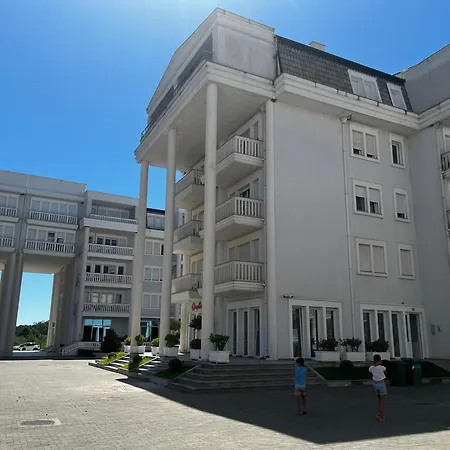 A&d Penthouse 3 Bedroom Appartamento Shkodër