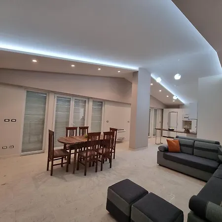 A&d Penthouse 3 Bedroom Shkodër